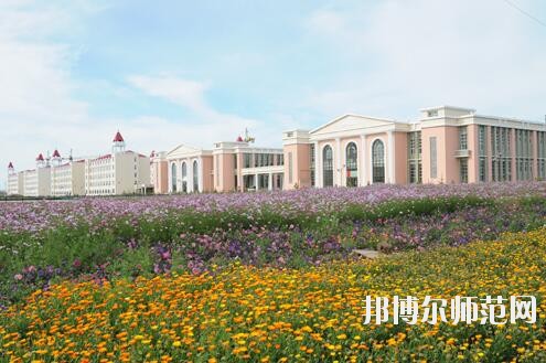 內(nèi)蒙古大學(xué)師范學(xué)院滿(mǎn)洲里學(xué)院招生辦聯(lián)系電話(huà)