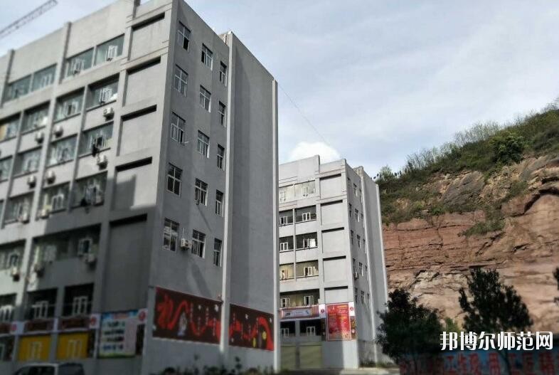 達(dá)州全星職業(yè)技術(shù)幼兒師范學(xué)校2019年報(bào)名條件、招生對象