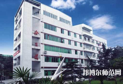 成都實(shí)驗(yàn)商貿(mào)幼兒師范管理學(xué)校2020年報(bào)名條件、招生要求、招生對(duì)象