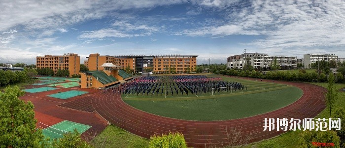 溫江燎原職業(yè)技術幼兒師范學校2020年報名條件、招生要求、招生對象