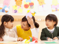 南昌2020年中專幼師學(xué)?？梢钥即髮? /><b>南昌2020年中專幼師學(xué)?？梢钥即髮?/b><span>2020-03-23 15:01</span><p>南昌2020年中專幼師學(xué)?？梢钥即髮?對于中專幼師學(xué)校怎么考大專這個問題，相信選擇幼師專業(yè)的小伙伴們都是想拿到一個更高的文</p></a></li>
            <li><a href=