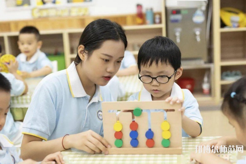 六盤(pán)水2021年幼師學(xué)校好還是大專(zhuān)好