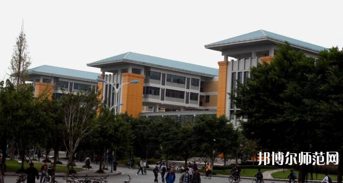 重慶微電子工業(yè)幼師學(xué)校怎么樣、好不好