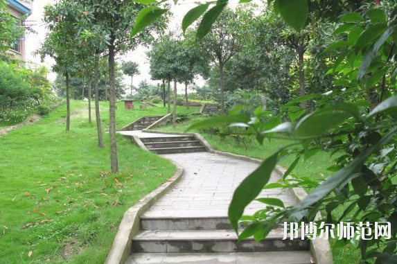 重慶市工業(yè)幼師學(xué)校怎么樣、好不好