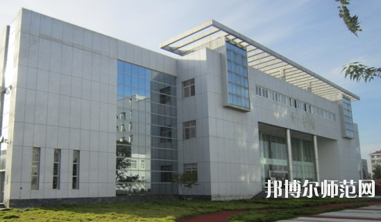 江漢藝術(shù)職業(yè)師范學院3