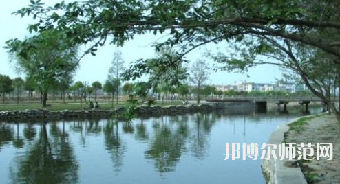 湖北工程學院新技術師范學院招生辦聯(lián)系電話