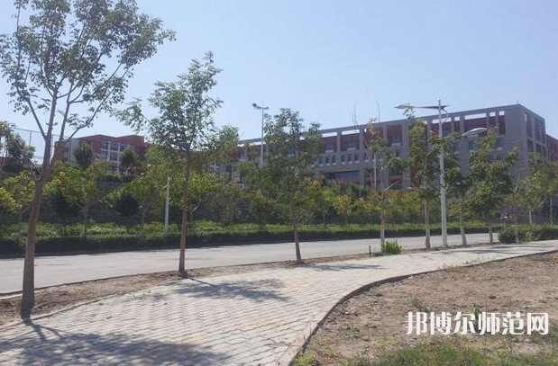 烏魯木齊職業(yè)師范大學(xué)2023年報(bào)名條件、招生要求、招生對(duì)象