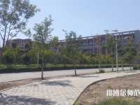 烏魯木齊職業(yè)師范大學(xué)2023年報(bào)名條件、招生要求、招生對(duì)象