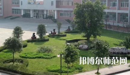 2023年成都莊園機電職業(yè)技術(shù)幼兒師范學(xué)校報名條件、招生對象