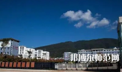 2023年麗江師范高等?？茖W(xué)校報(bào)名條件、招生對(duì)象
